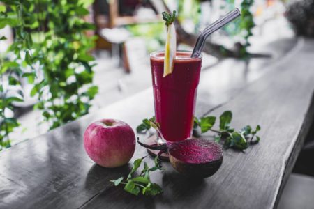 Imagem colorida de Suco de beterraba - Metrópoles