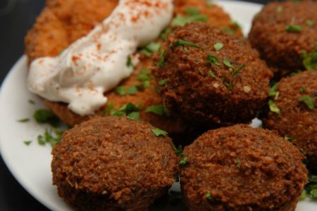 Falafel de grão de bico - Metrópoles