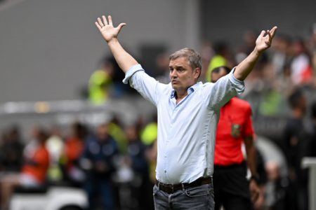 Diego Aguirre foi demitido do Santos após cinco jogos no comando - Metrópoles