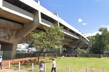 Imagem colorida mostra plataforma na estação Armênia do Metrô, onde um homem foi empurrado - Metrópoles