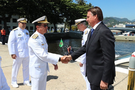 Bolsonaro e Almir Garnier - Metrópoles