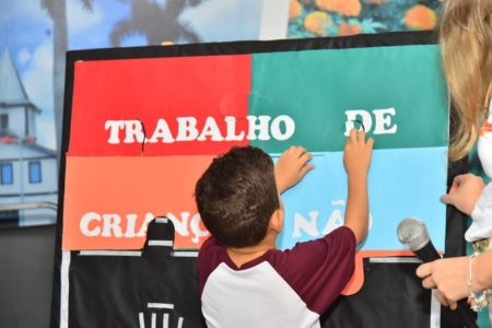 imagem colorida campanha pelo fim do trabalho infantil aparecida de goiania