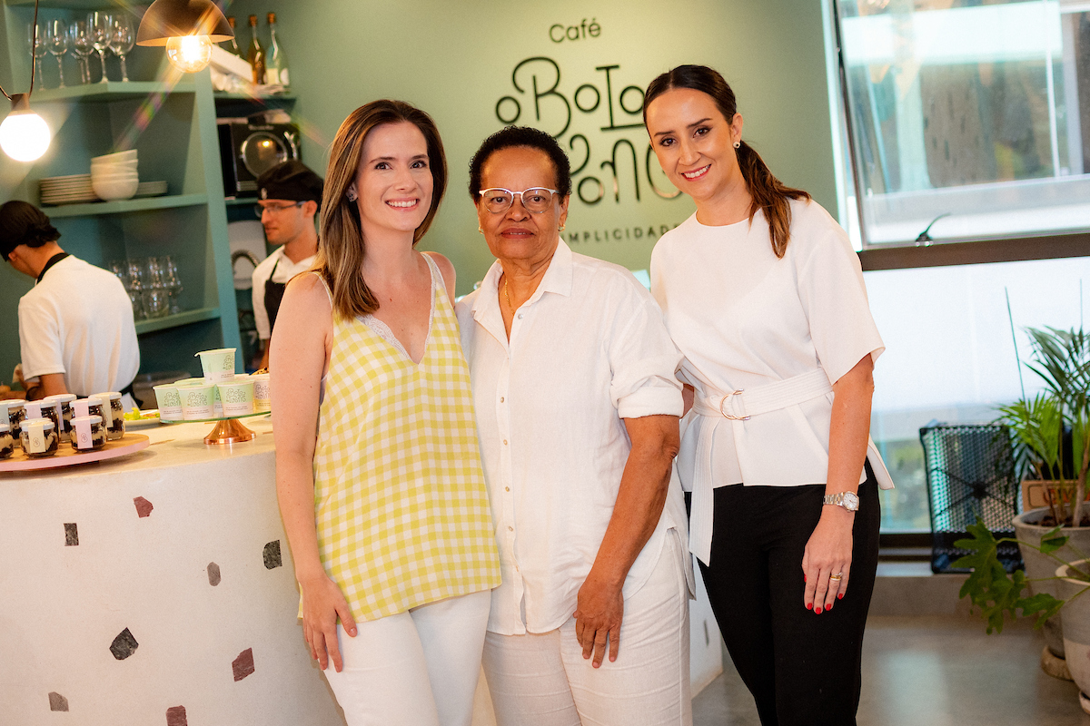 Raissa Araújo, Ivone Inácio Vieira e Mayla Araújo