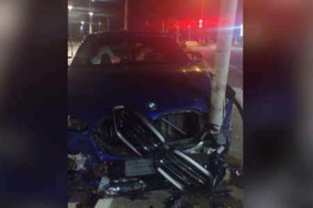 Foto de carro abandonado, BMW em Santa Catarina