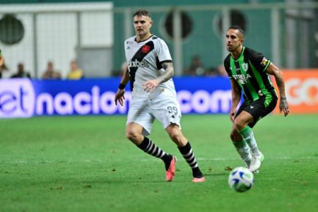 Foto colorida de Vasco e América-MG - Metrópoles