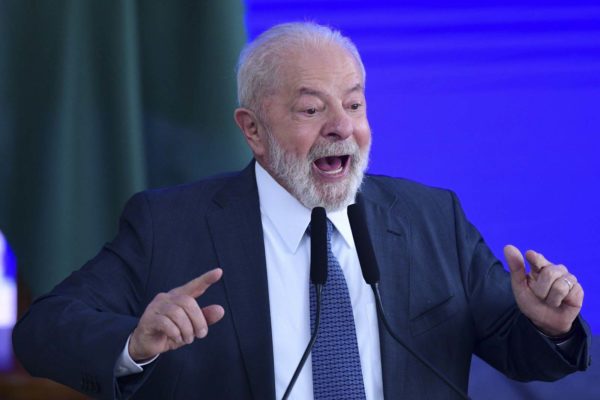 O presidente da República, Luiz Inácio Lula da Silva, durante discurso em evento no Planalto - Metrópoles