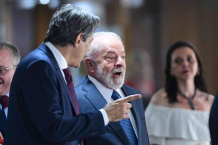 imagem colorida presidente lula e haddad - metrópoles