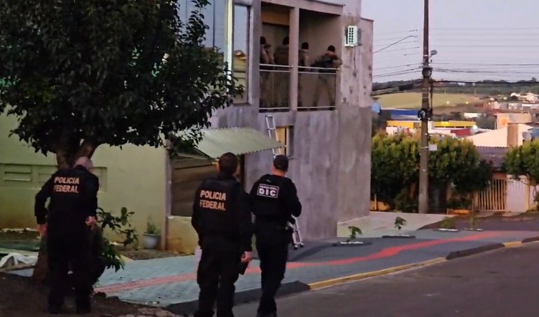 PF prende "quadrilha dos três irmãos" responsável por venda de cocaína