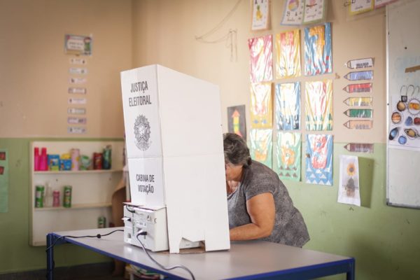 imagem colorida votação conselho - metrópoles