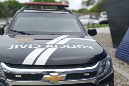 Fotografia colorida de viatura da Polícia Civil de Alagoas