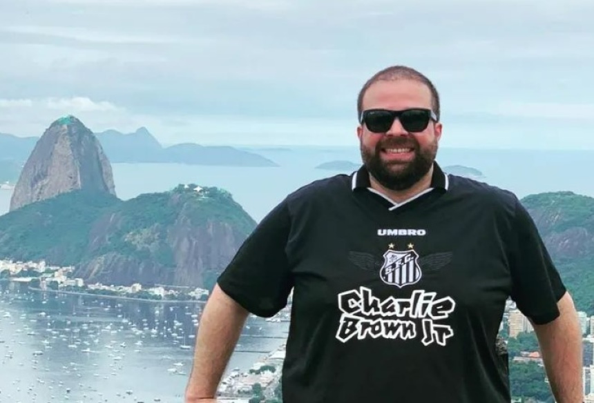 foto colorida do médico Diego Ralf Bonfim, irmão da deputada Sâmia Bomfim, no Rio de Janeiro