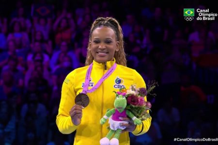 Foto colorida de Rebeca Andrade - Metrópoles
