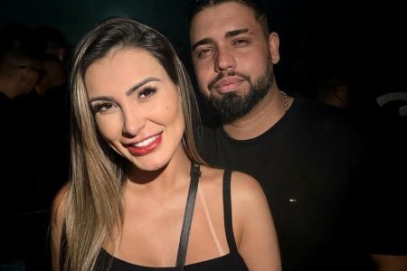 Foto colorida de Andressa Urach e seu namorado, Sergio Carvalho - Metrópoles