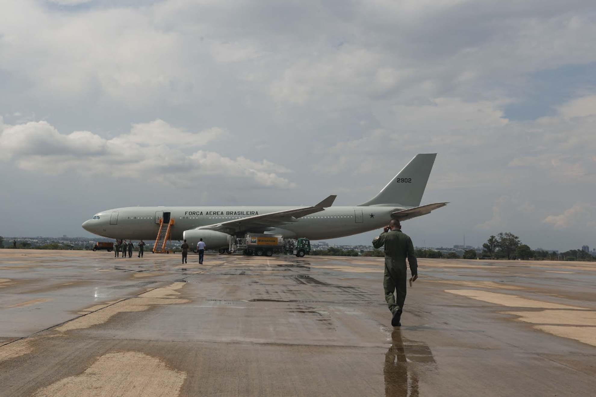 Aeronave KC-30, da Força Aérea Brasileira, decola rumo à Israel em operação para repatriação de brasileiros -Metrópoles