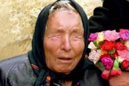 Foto colorida da vidente Baba Vanga - Metrópoles