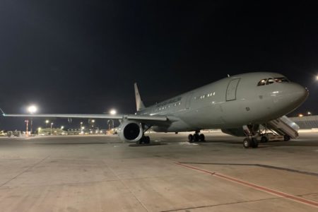 Aeronave KC-30 da Força Aérea Brasileira (FAB), decolou de Tel Aviv, Israel, à bordo, os 211 primeiros brasileiros resgatados após os conflitos na faixa de gaza - Metrópoles