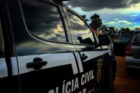 Foto ilustrativa de um carro da polícia civil de Cuiabá - Metrópoles