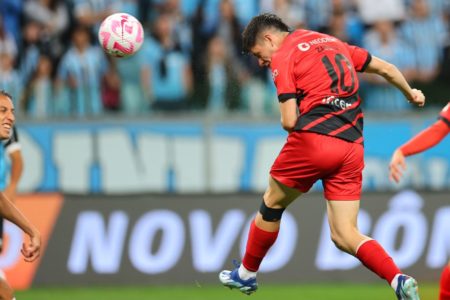 Athletico-PR vence Grêmio de virada - Metrópoles