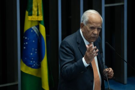 imagem colorida mostra senador oriovisto guimaraes no plenário do senado - Metrópoles