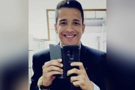 Adolescente é torturada por namorado