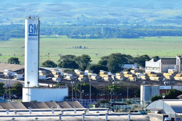 Foto aérea mostra a sede da General Motors GM em São José dos Campos