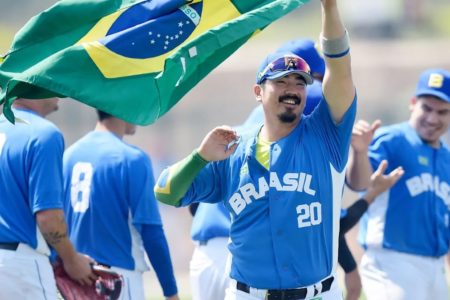 Imagem colorida da Seleção Brasileira de Beisebol no Pan-Americano de Santiago- Metrópoles