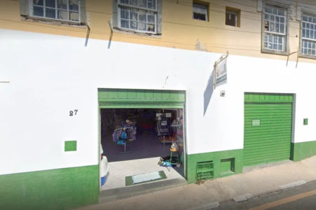 Imagem colorida de fachada de pet shop, em Cabreúva - Metrópoles