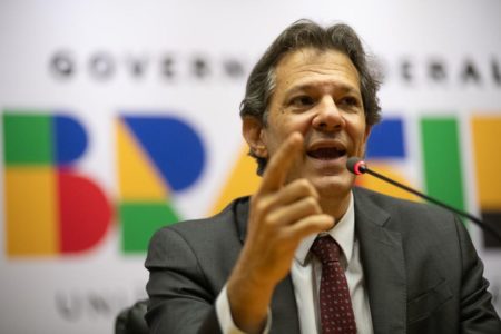 Imagem colorida do O ministro da Fazenda, Fernando Haddad