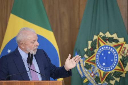 imagem colorida lula - metrópoles