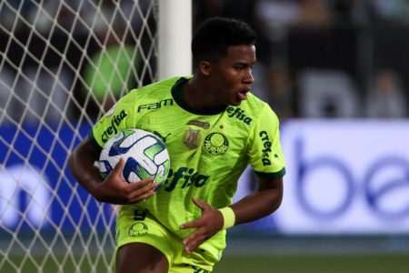 Endrick, atacante do Palmeiras