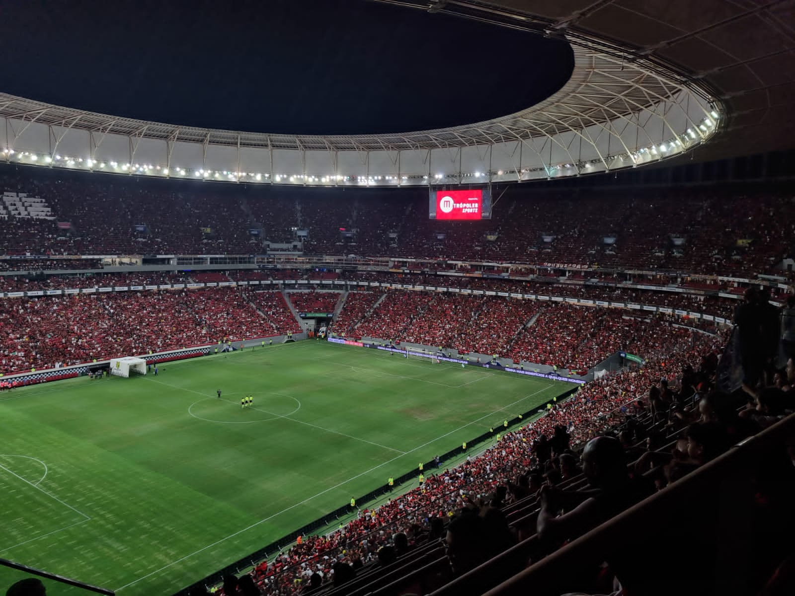 Imagem geral do estádio Mané Garrincha - Metrópoles