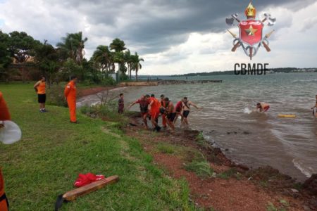 Jovem de 24 anos morre após se afogar no Lago Paranoá