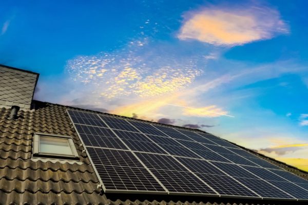 Neoenergia painel solar