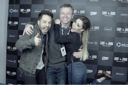 Foto de Junior Lima com Sandy e Lucas Lima - Metrópoles