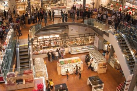 Imagem aérea de loja do Eataly, centro gastronômico de luxo em São Paulo - Metrópoles