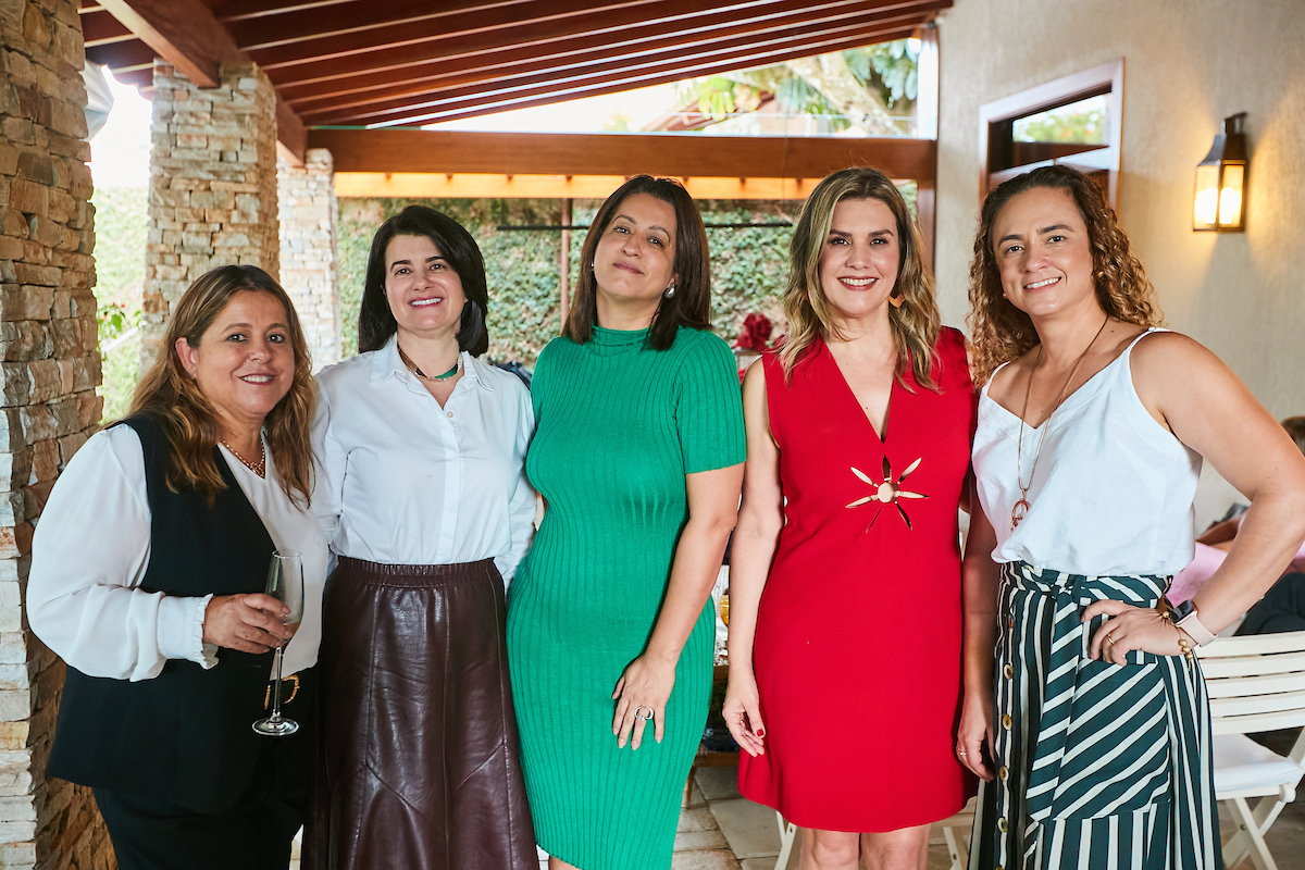 Cris Yung, Luciana Gimenez, Katiusca Leles, Inainá Santana e Gisele Barroso