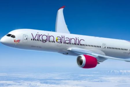 imagem colorida avião da Virgin Atlantic usado em travessia do Atlântico, com combustíveis sustentáveis