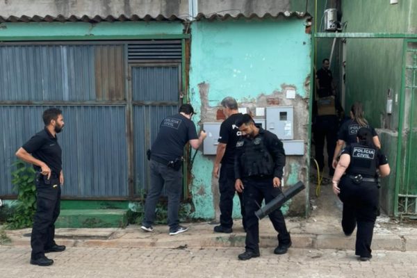 Bando que roubava iPhones e revendia em feiras do DF lucrou R$ 22 mi