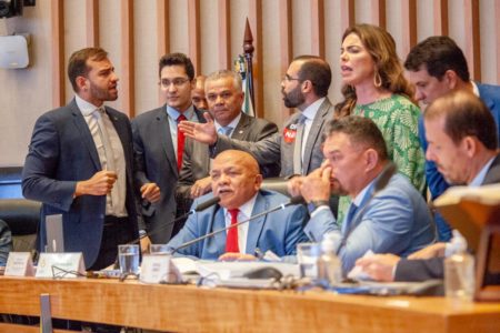 deputados de cpi do DF, Chico Vigilante, Hermeto, Paula Belmonte, Fábio Felix, Joaquim Roriz Neto, Daniel de Castro e Thiago Manzoni