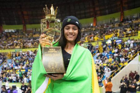 Rayssa conquista nota história e vence liga mundial de skate street