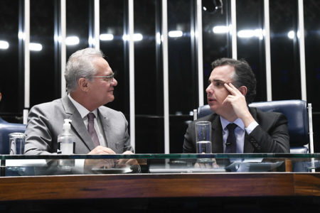 Senador Renan Calheiros e presidente do Senado, Rodrigo Pacheco (MDB-MG)