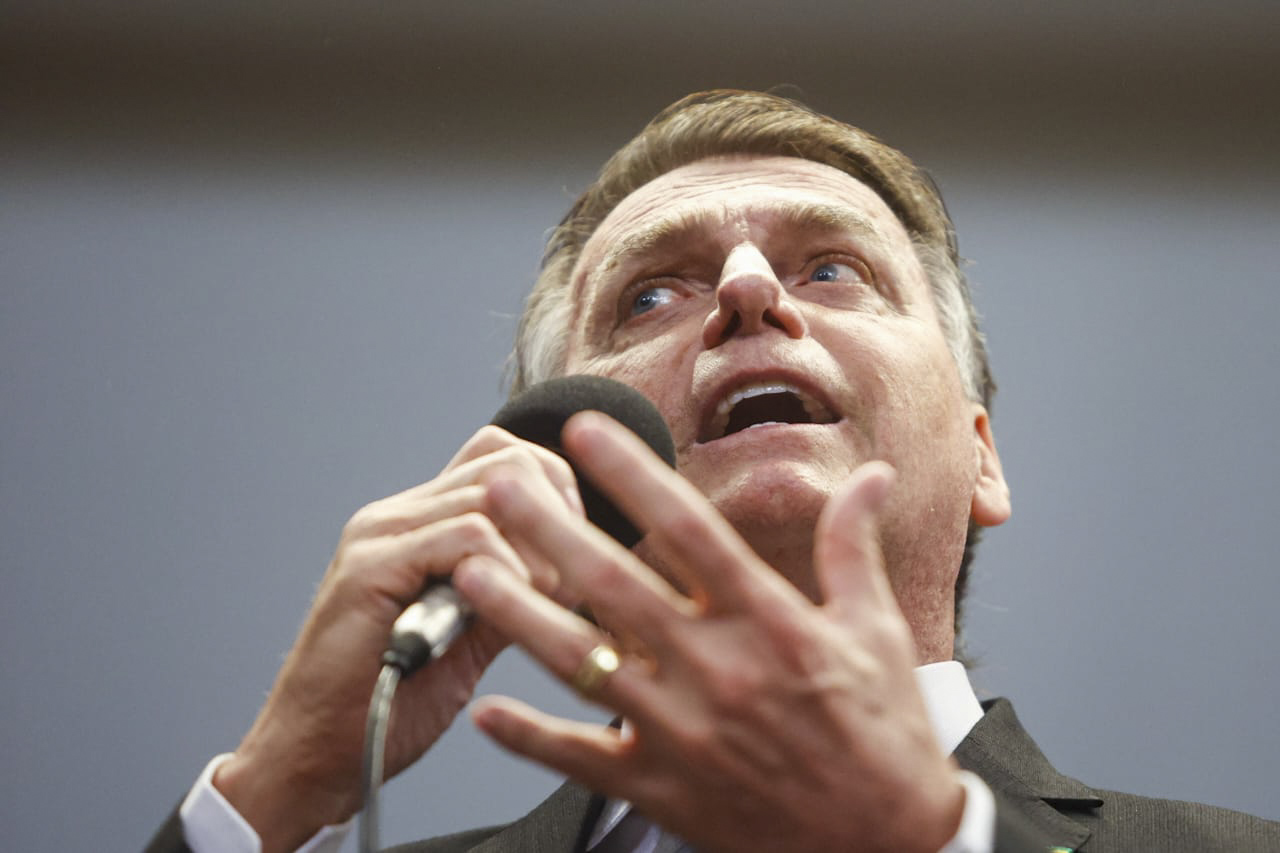 Ex-presidente Jair Bolsonaro discursa durante cerimônia de lançamento da Frente Parlamentar das Escolas Cívico-Militares - Metrópoles