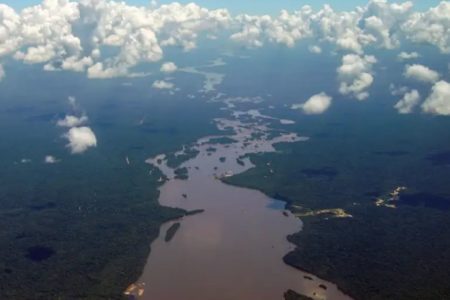 Imagem colorida da Fronteira entre Guiana e Venezuela