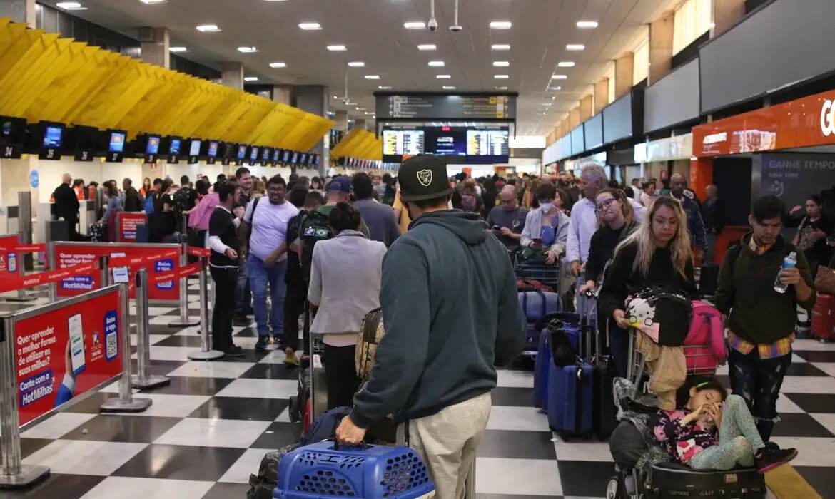 imagem colorida saguão do Aeroporto de Congonhas em São Paulo - Metrópoles