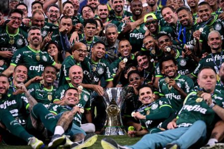 Palmeiras comemorando o título do Brasileirão - Metrópoles