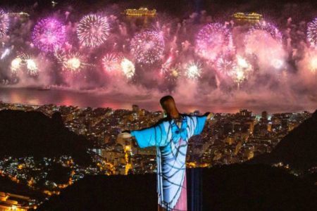 foto de cristo redentor na virada do Ano