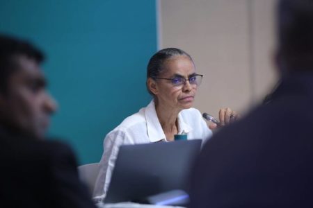 Foto colorida da ministra do Meio Ambiente, Marina Silva - Metrópoles