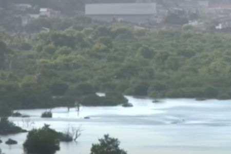 Redemoinho em lagoa onde mina da Braskem se rompeu