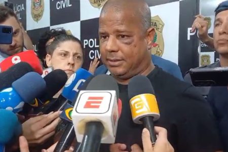 foto colorida de Marcelinho Carioca dá entrevista após ser libertado de cativeiro em SP - Metrópoles