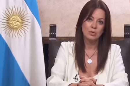 Imagem colorida da ministra do Capital Humano da Argentina, Sandra Pettovello - Metrópoles